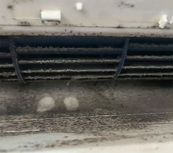 黄州空调吹的风有股烧焦味是怎么回事